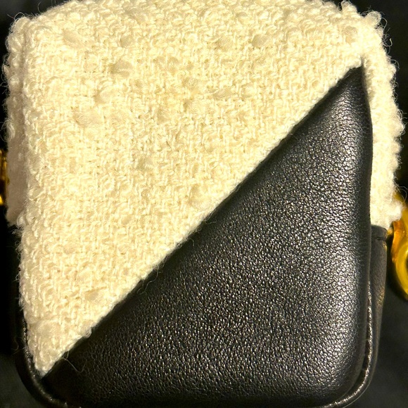 New from Paris Saint Laurent Jaime Keychain - Picture 2 of 7